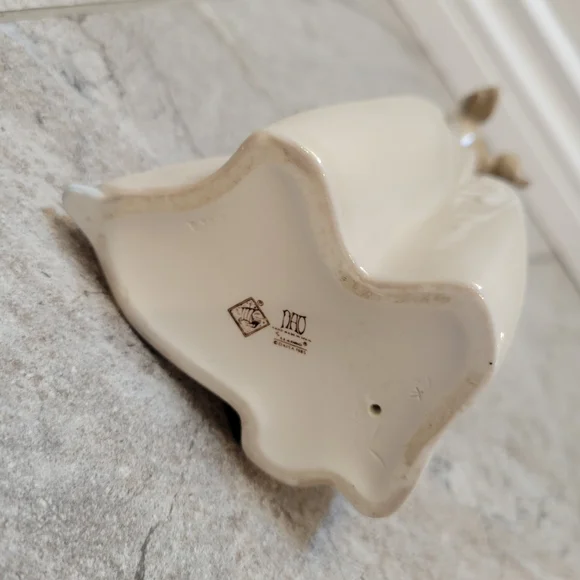 LLADRO NAO Figurine Girl With Clown Doll - Picture 7 of 8